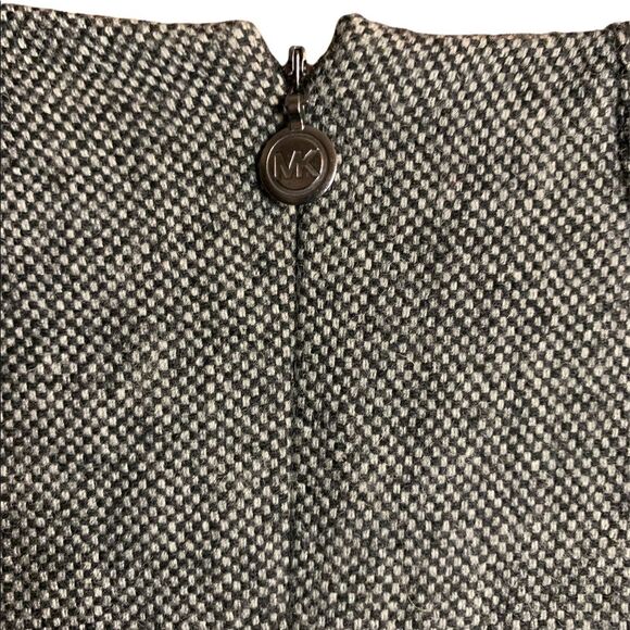 Michael Kors Grey Sheath Dress Sleeveless High Neck Size 6 - Picture 4 of 9